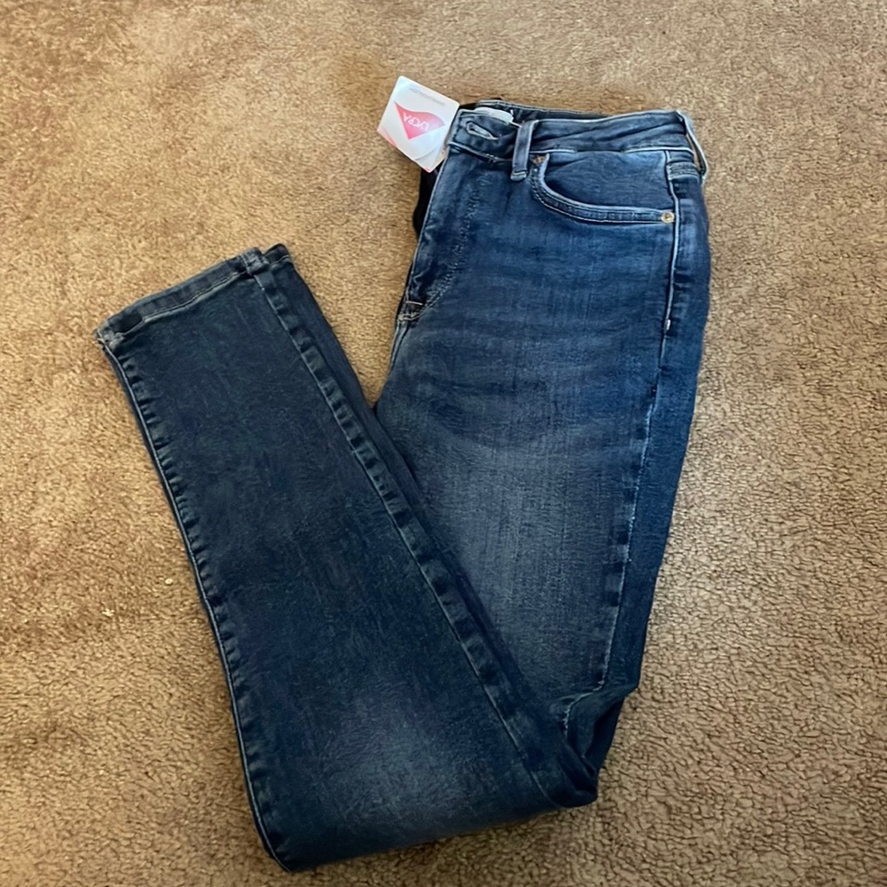 Brand new, never worn skinny jeans